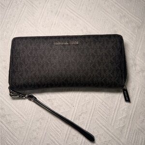 Michael Kors Black Clutch Wallet